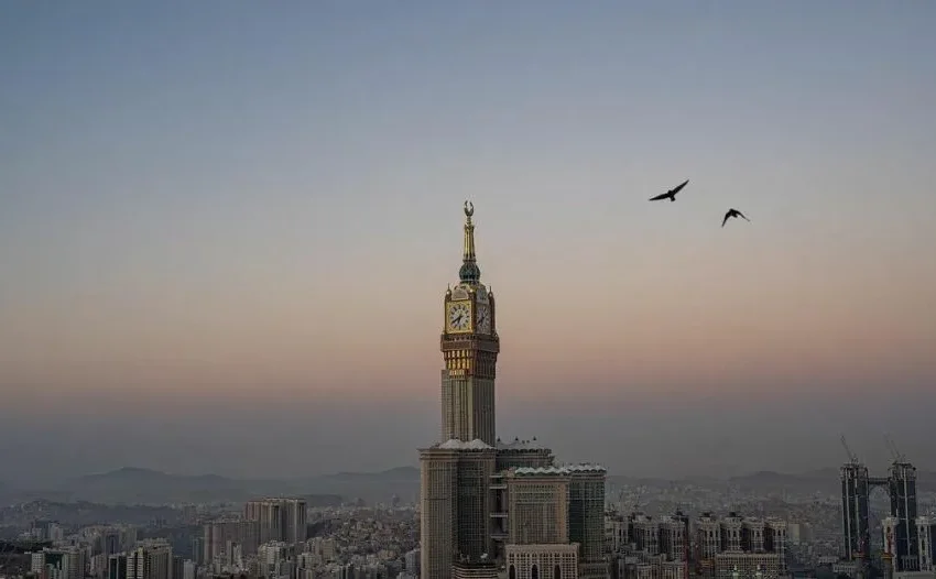 How Early Booking Saves Money on Ramadan Umrah